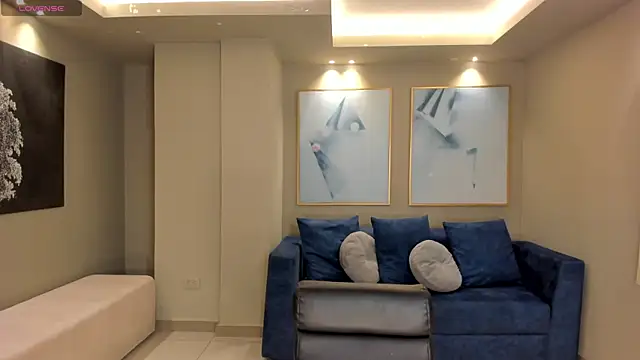 ZoeyWalker  online show from 21, 11, 2025