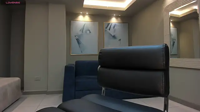 Snapshot of EmilyJohnsonX1 chatting on 29, 10, 2025 EmilyJohnsonX1 online show from 29, 10, 2025