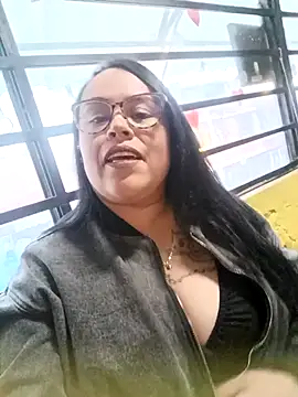 Italia 12 online show from 3, 10, 2025