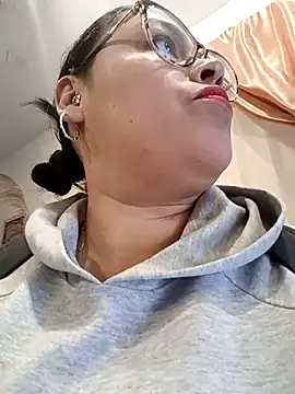 Italia 12 online show from 6, 10, 2025