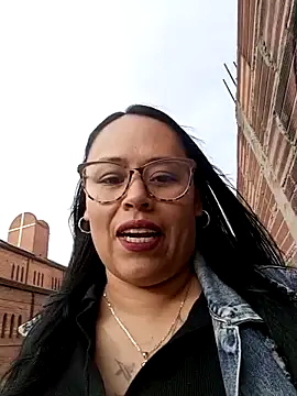 Italia 12 online show from 5, 11, 2025