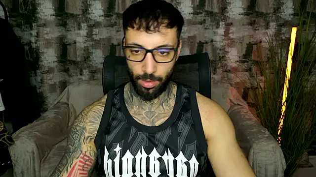 Snapshot of MasculineGuy99 chatting on 10, 2, 2026 MasculineGuy99 online show from 10, 2, 2026