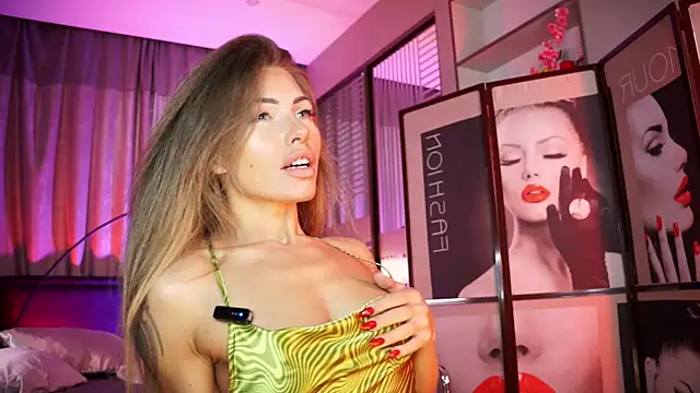 Nikki Amour online show from 7, 10, 2025