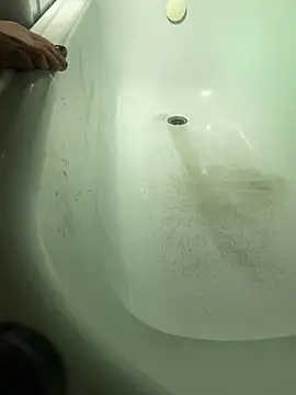 pleasedontpressaredburton online show from 21, 11, 2025