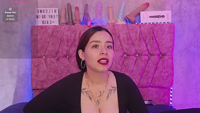 Snapshot of Mia_lopez_1 chatting on 29, 5, 2026 Mia lopez 1 online show from 29, 5, 2026