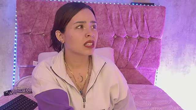Snapshot of Mia_lopez_1 chatting on 3, 6, 2026 Mia lopez 1 online show from 3, 6, 2026
