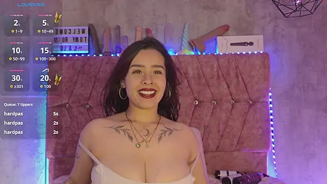Snapshot of Mia_lopez_1 chatting on 4, 6, 2026 Mia lopez 1 online show from 4, 6, 2026