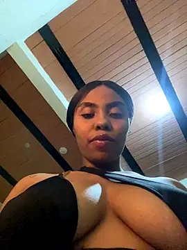 Snapshot of Itanydiorr chatting on 15, 10, 2025 Itanydiorr online show from 15, 10, 2025