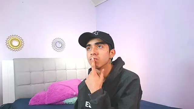 Hottie Guy online show from 5, 11, 2025