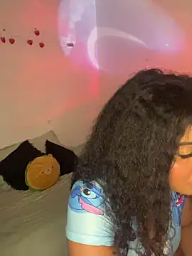 Snapshot of mitschellfox21 chatting on 14, 11, 2025 mitschellfox21 online show from 14, 11, 2025