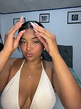 Snapshot of mitschellfox21 chatting on 19, 12, 2025 mitschellfox21 online show from 19, 12, 2025