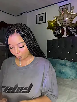 Snapshot of mitschellfox21 chatting on 6, 1, 2026 mitschellfox21 online show from 6, 1, 2026