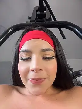 ArieliciousXXX online show from 18, 4, 2026