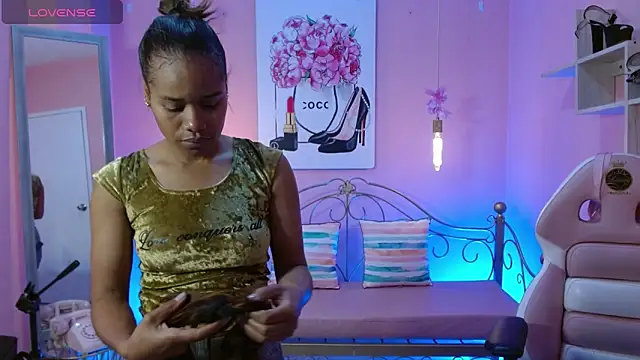 ingrid03 taffur online show from 18, 4, 2026