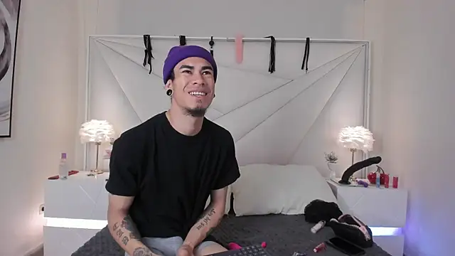 conjuring  online show from 18, 11, 2025