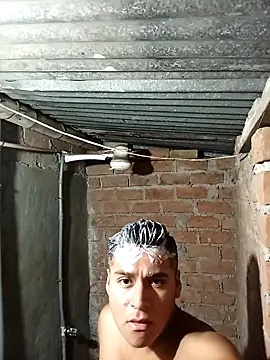 Alex321Flores online show from 7, 2, 2026