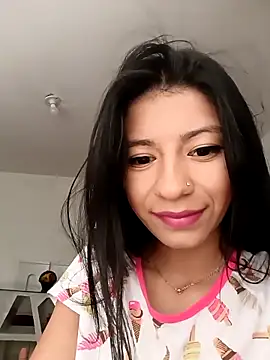 Snapshot of Dulce_Torres13 chatting on 3, 10, 2025 Dulce Torres13 online show from 3, 10, 2025
