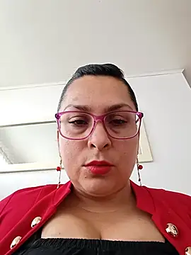 Snapshot of pilar_11-84 chatting on 6, 10, 2025 pilar 11-84 online show from 6, 10, 2025