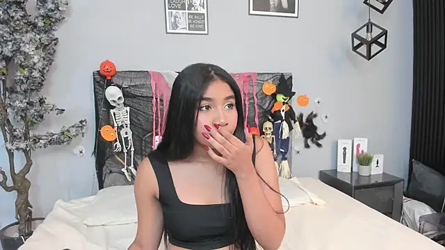 Nahomycarterr online show from 2, 11, 2025