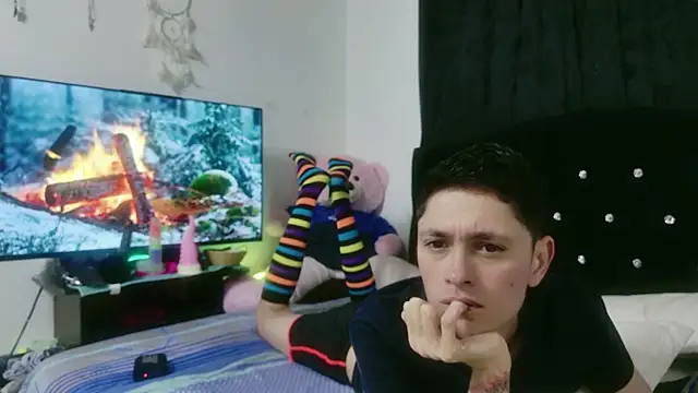 Tyler cat online show from 7, 10, 2025