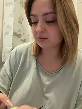 KellyMoors online show from 21, 10, 2025