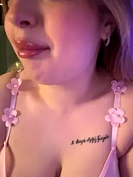 KellyMoors online show from 16, 12, 2025