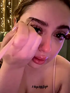 KellyMoors online show from 21, 12, 2025