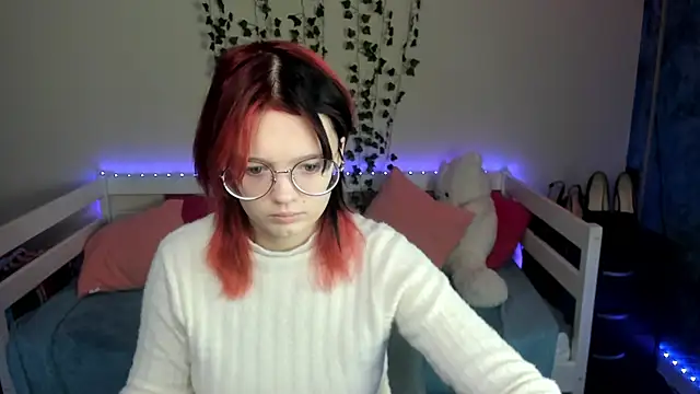 shy elina01 online show from 24, 11, 2025