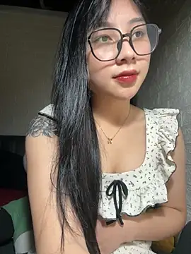 Linh5790 online show from 16, 10, 2025