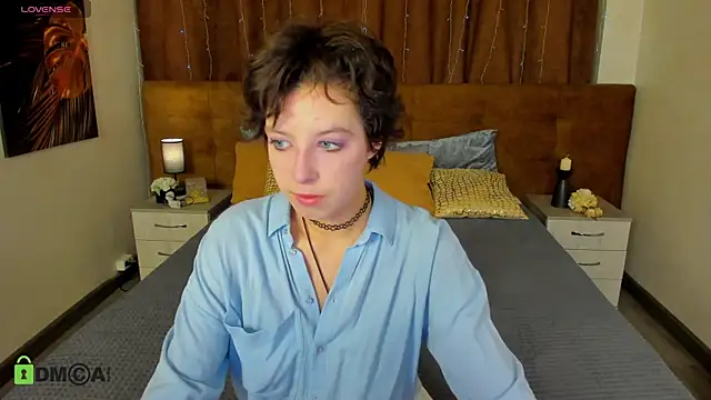 Sara Frayer online show from 25, 10, 2025