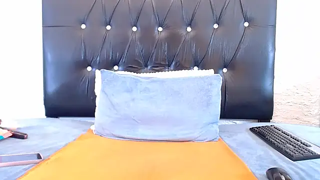 LadyBear2002 online show from 27, 3, 2026