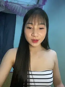 Snapshot of banlinh004 chatting on 8, 6, 2026 banlinh004 online show from 8, 6, 2026