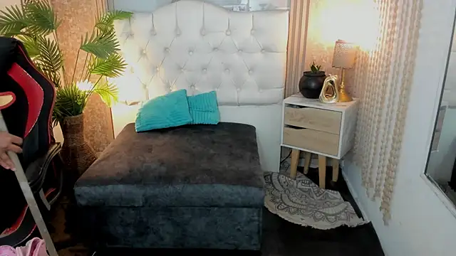 AriaVega online show from 12, 4, 2026