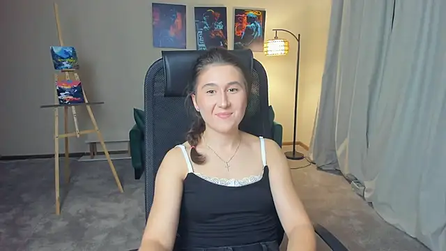 Snapshot of VitaAshe chatting on 5, 10, 2025 VitaAshe online show from 5, 10, 2025