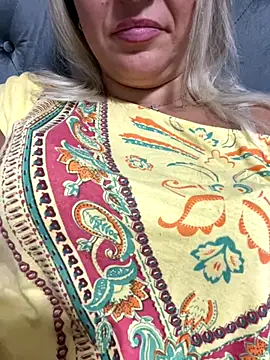 Daiana Andra online show from 12, 10, 2025