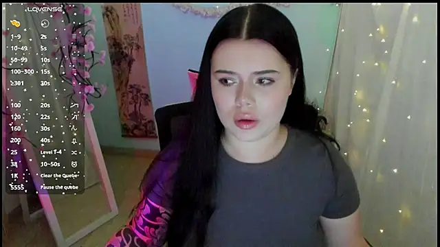 Mona Esty online show from 6, 4, 2026