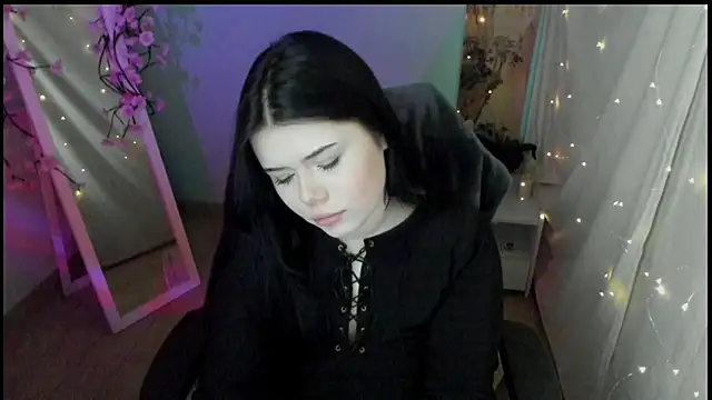 Mona Esty online show from 21, 4, 2026