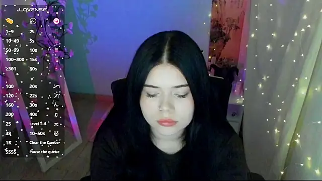Snapshot of Mona_Esty chatting on 4, 7, 2026 Mona Esty online show from 4, 7, 2026