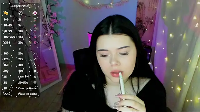 Snapshot of Mona_Esty chatting on 12, 7, 2026 Mona Esty online show from 12, 7, 2026