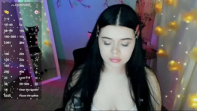 Snapshot of Mona_Esty chatting on 18, 7, 2026 Mona Esty online show from 18, 7, 2026