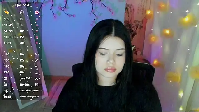 Snapshot of Mona_Esty chatting on 25, 7, 2026 Mona Esty online show from 25, 7, 2026