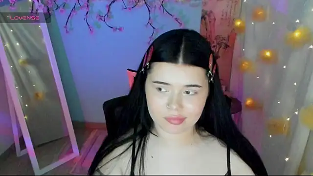 Snapshot of Mona_Esty chatting on 3, 8, 2026 Mona Esty online show from 3, 8, 2026