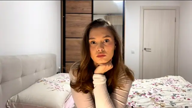 Snapshot of KellieErck chatting on 2, 10, 2025 KellieErck online show from 2, 10, 2025