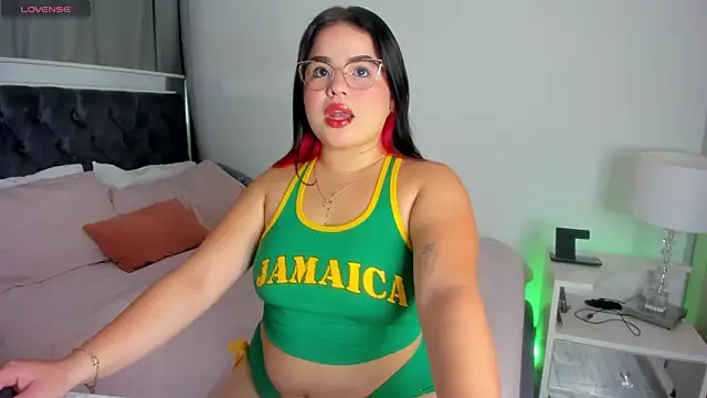 Snapshot of AfroditaGrekk chatting on 29, 10, 2025 AfroditaGrekk online show from 29, 10, 2025