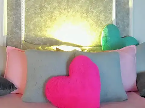  victoriaa  lois online show from 17, 10, 2025