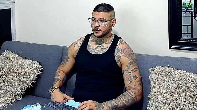Snapshot of MICHELL_ARTHUS_ chatting on 9, 10, 2025 MICHELL ARTHUS online show from 9, 10, 2025