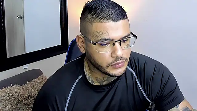 Snapshot of MICHELL_ARTHUS_ chatting on 11, 10, 2025 MICHELL ARTHUS online show from 11, 10, 2025