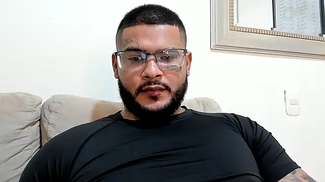 Snapshot of MICHELL_ARTHUS_ chatting on 8, 8, 2026 MICHELL ARTHUS online show from 8, 8, 2026