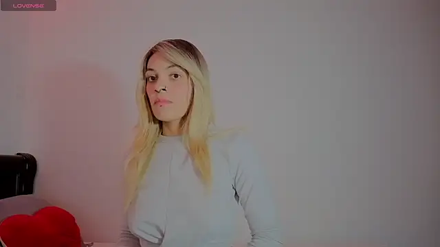 Snapshot of AnnySatin chatting on 22, 10, 2025 AnnySatin online show from 22, 10, 2025