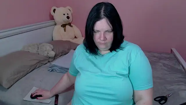  alexandra ray  online show from 4, 12, 2025